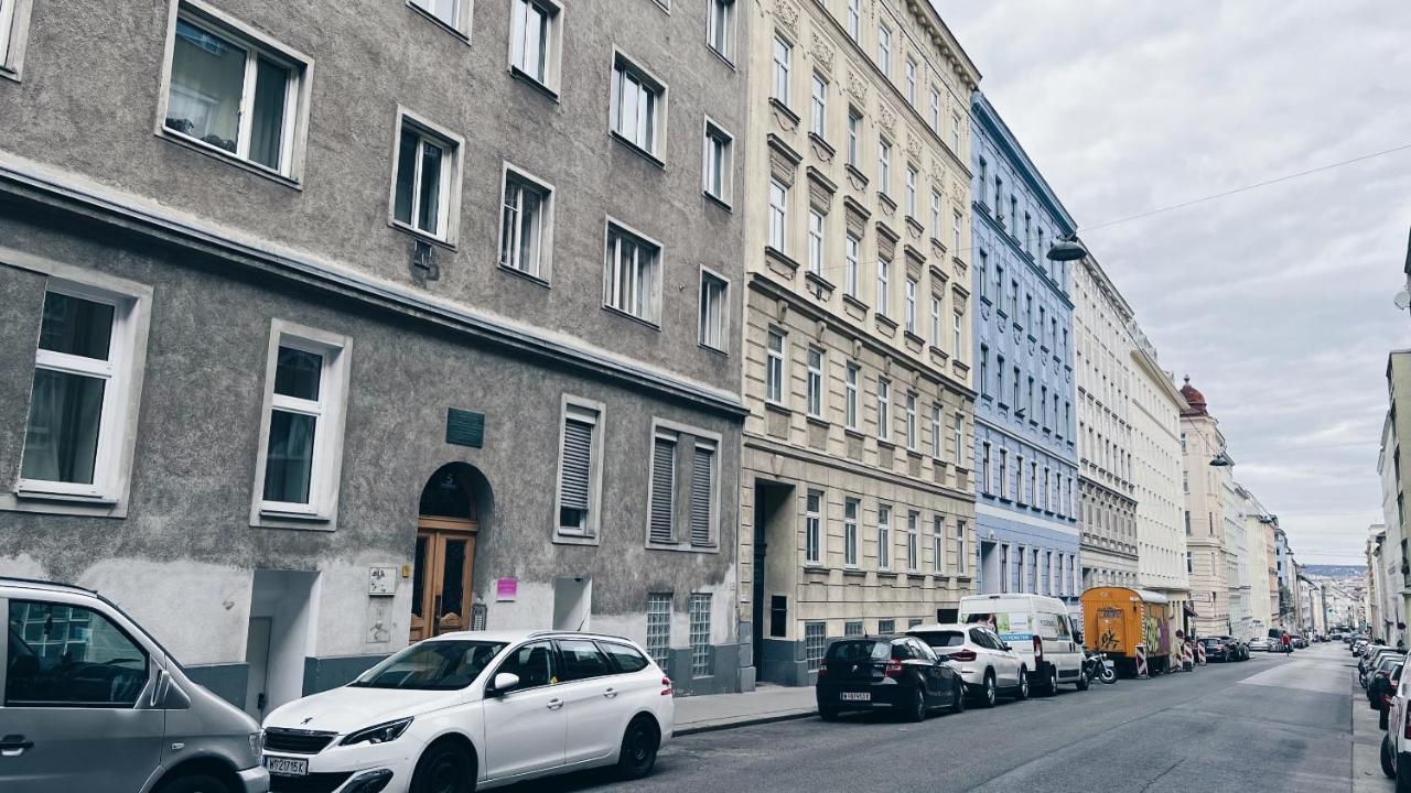 Space One - 2 Wien